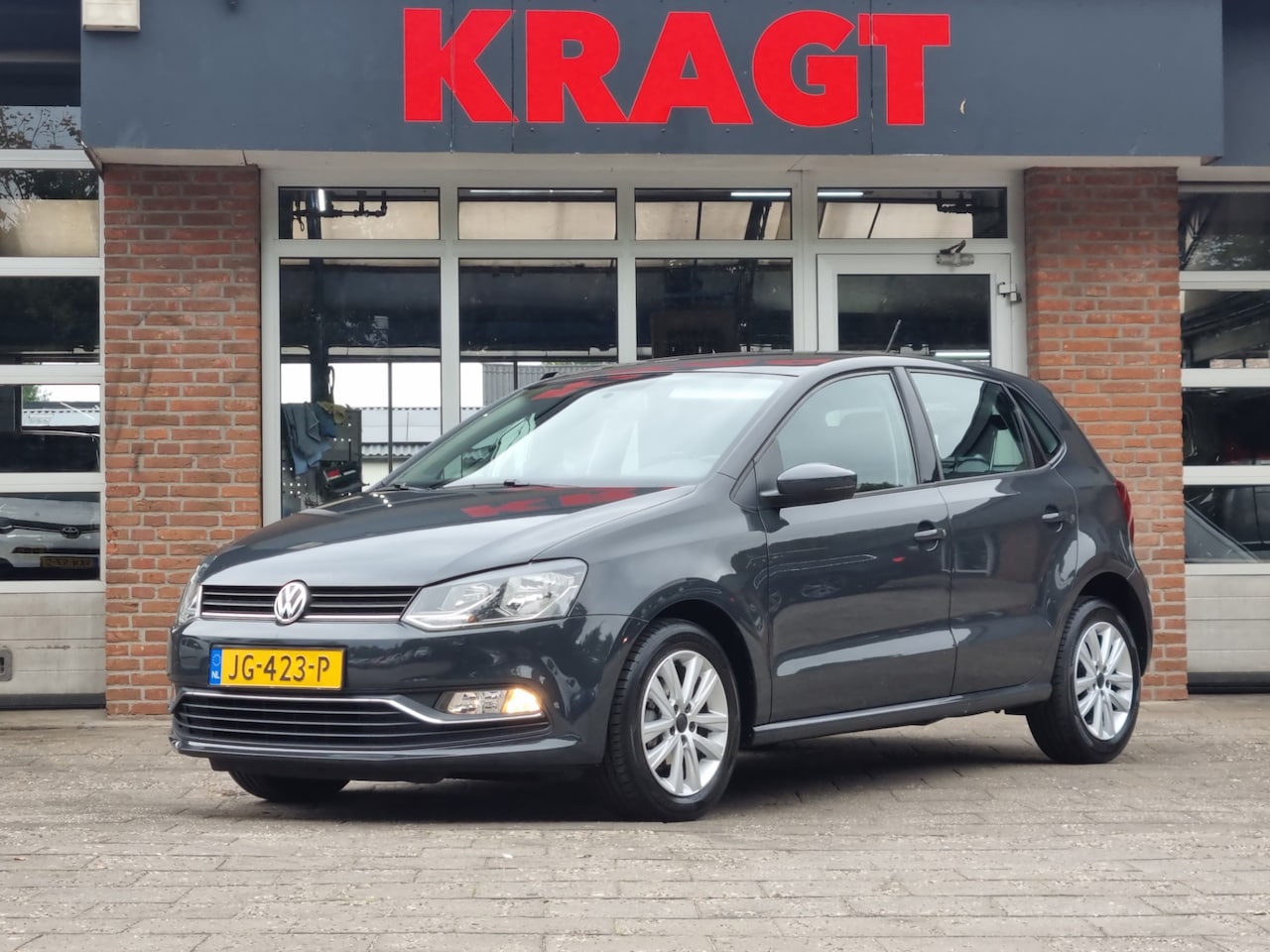 Volkswagen Polo - Comfortline 1.2 TSI 90 pk - 5drs - airco - cruise - lichtmetaal - AutoWereld.nl