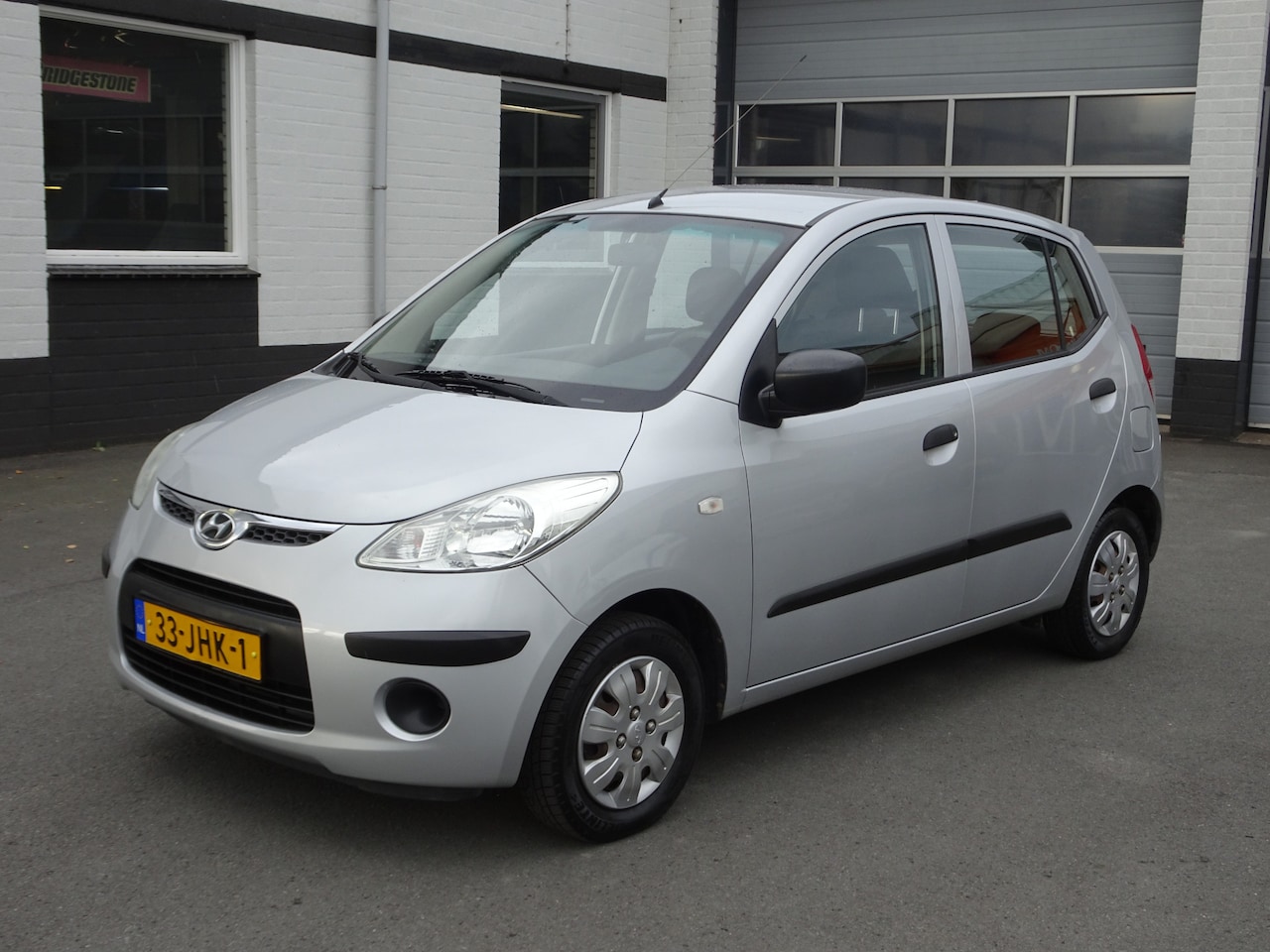 Hyundai i10 - 1.1 Active Elektrische ramen, centrale vergrendeling, trekhaak, enz. - AutoWereld.nl