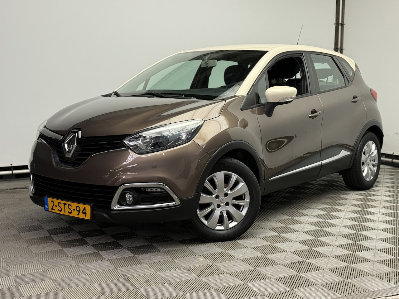 Renault Captur - 0.9 TCe Dynamique Airco Navi Trekhaak 1e Eigenaar - AutoWereld.nl