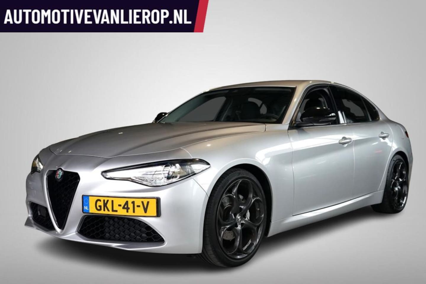 Alfa Romeo Giulia - 2.0T LEDER | LED | 19'' | VOLL. HISTORIE - AutoWereld.nl