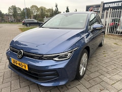 Volkswagen Golf - 1.5 TSI Life Edition