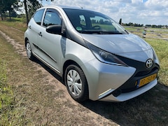 Toyota Aygo - TOYOTA