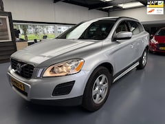 Volvo XC60 - 2.0T Momentum |Trekhaak|Leder|NAP|
