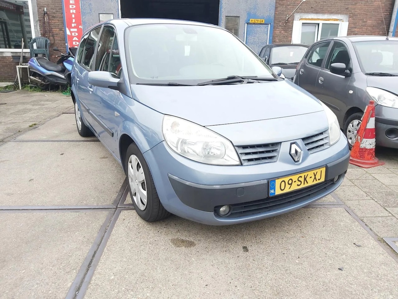 Renault Grand Scénic - 2.0-16V Dynamique Comfort 2.0-16V Dynamique Comfort - AutoWereld.nl