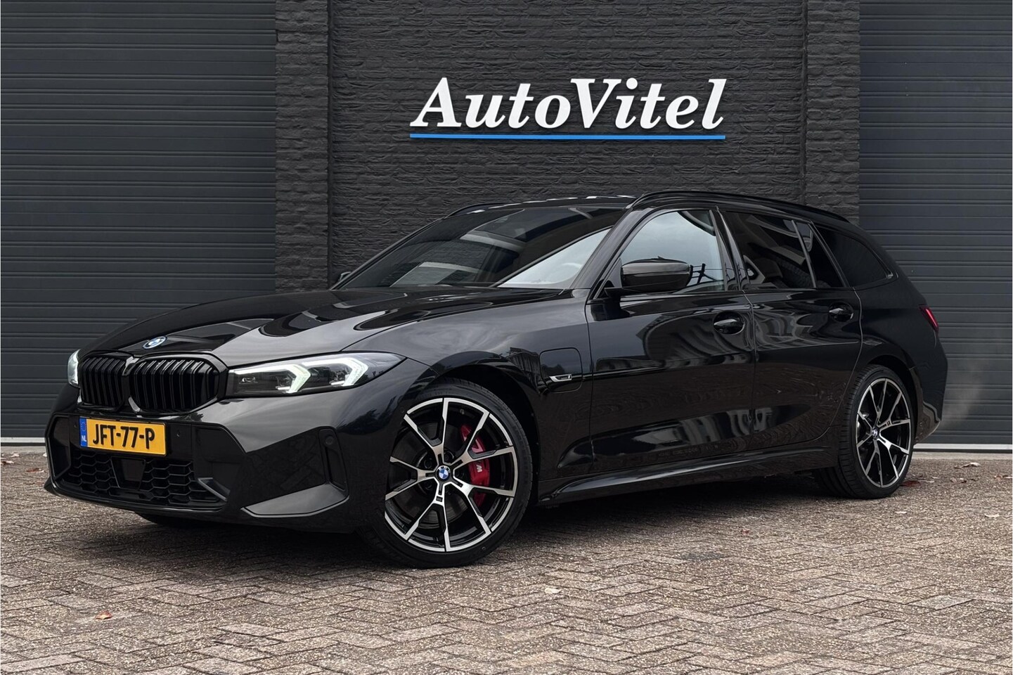 BMW 3-serie Touring - 330e M-Sport LCI FACELIFT | Memory | Camera | Laserlight | Adaptive Cruise - AutoWereld.nl