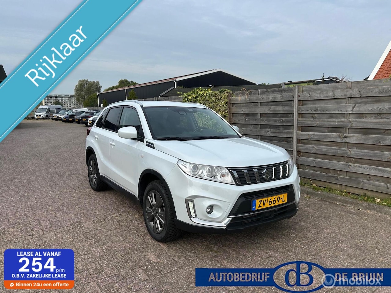 Suzuki Vitara - 1.0 Boosterjet AllGrip Select trekhaak Navigatie 4 WD - AutoWereld.nl