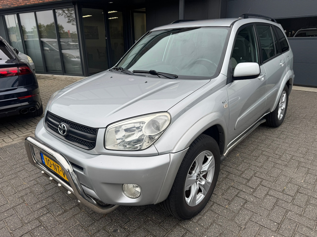 Toyota RAV4 - 2.0-16V VVT-i Sol CLIMA CRUISE TREKHAAK ORIG NL NAP SUPER KMS - AutoWereld.nl