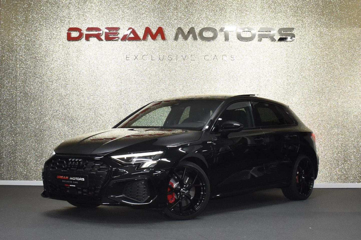 Audi A3 Sportback - 45 TFSI e 245pk S-Line | S3 | PANODAK | CAMERA - AutoWereld.nl