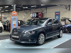 Audi A3 - 1.4 TFSI S -line Uniek Pano Clima