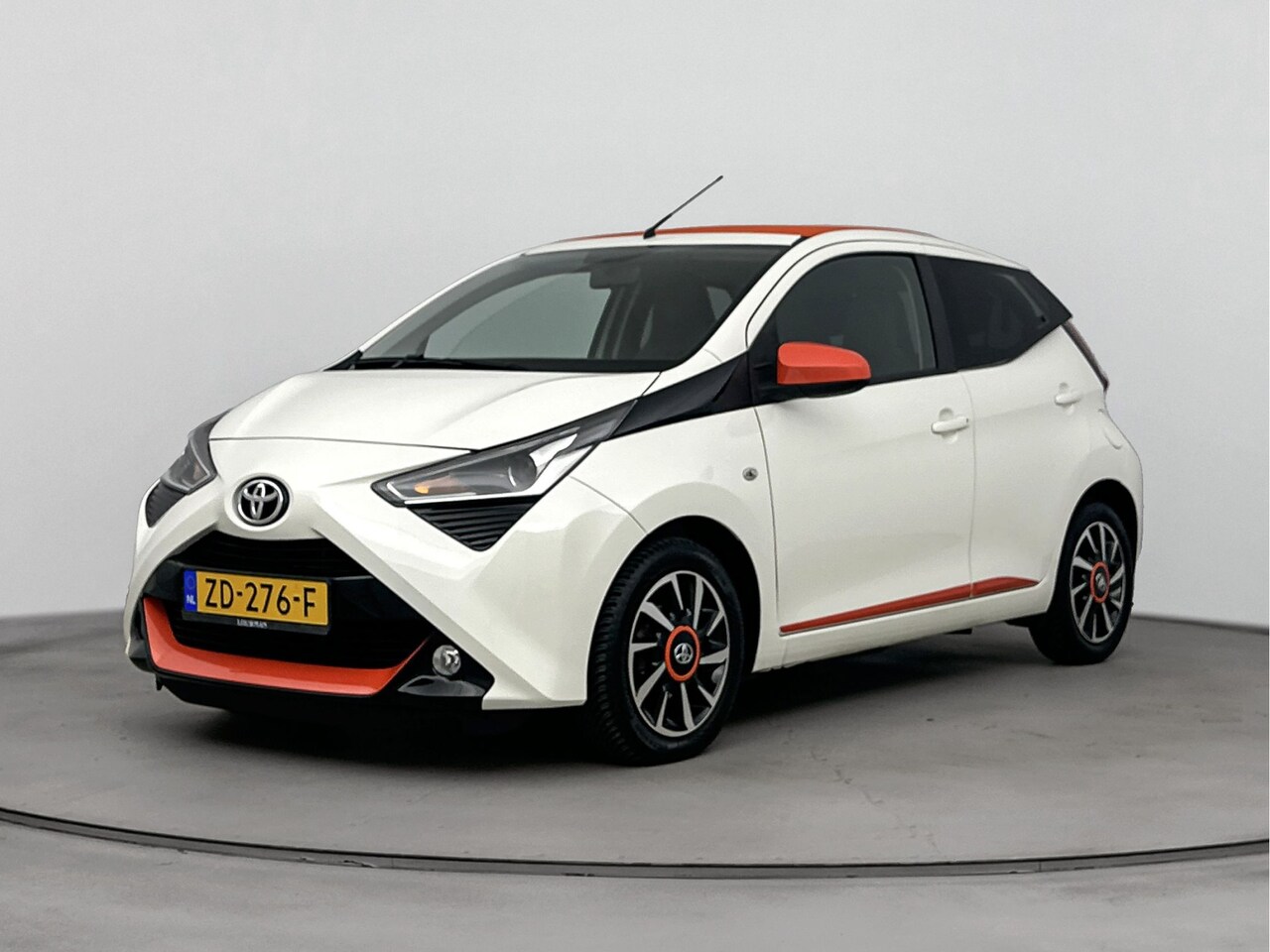 Toyota Aygo - 1.0 VVT-i x-otic 1.0 VVT-i x-otic - AutoWereld.nl
