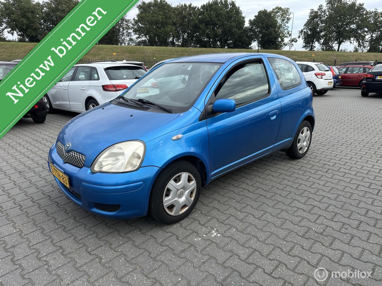Toyota Yaris - 1.0 VVT-i Idols 1.0 VVT-i Idols airco - AutoWereld.nl