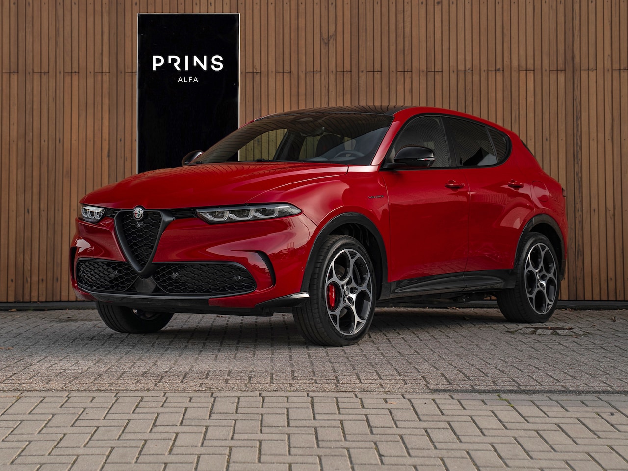 Alfa Romeo Tonale - 1.3T PHEV 280pk Veloce | Pano-dak | 360 camera | Winterpack | LED-Matrix - AutoWereld.nl