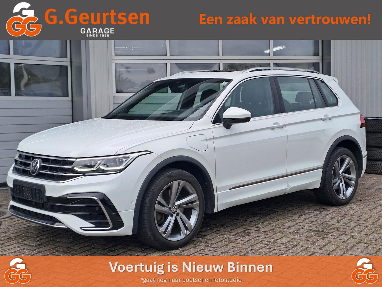 Volkswagen Tiguan - 1.4 TSI eHybrid R-Line, Panoramadak, Head-up, Lederen bekleding, Trekhaak, 360Camera, - AutoWereld.nl