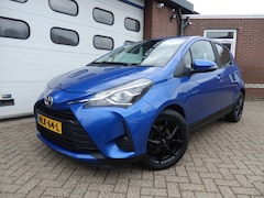Toyota Yaris - 1.0 VVT-I CONNECT AIRCO / NAVI / STOEL VERWARMING