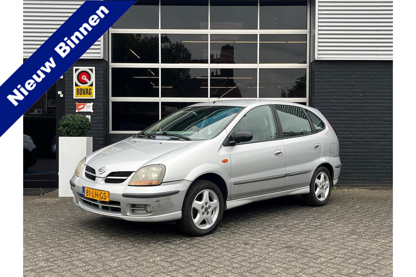 Nissan Almera Tino - 1.8 Luxury 1.8 Luxury, Airco, Radio, NAP - AutoWereld.nl