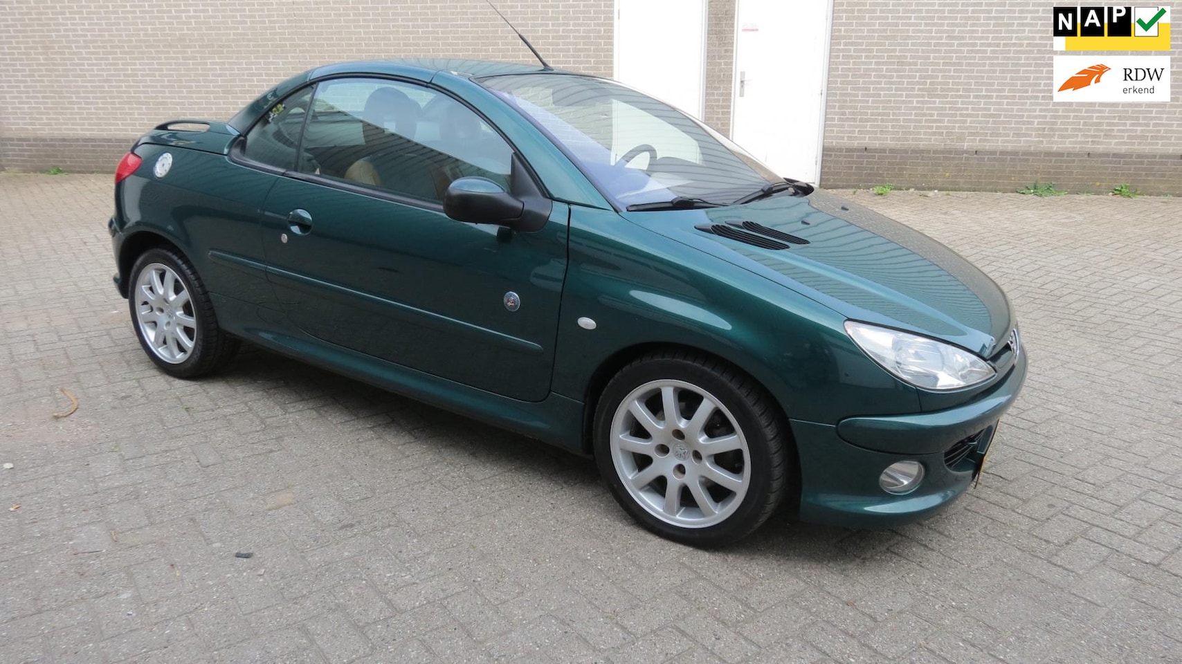 Peugeot 206 CC - 1.6-16V Roland Garros 1.6-16V Roland Garros - AutoWereld.nl