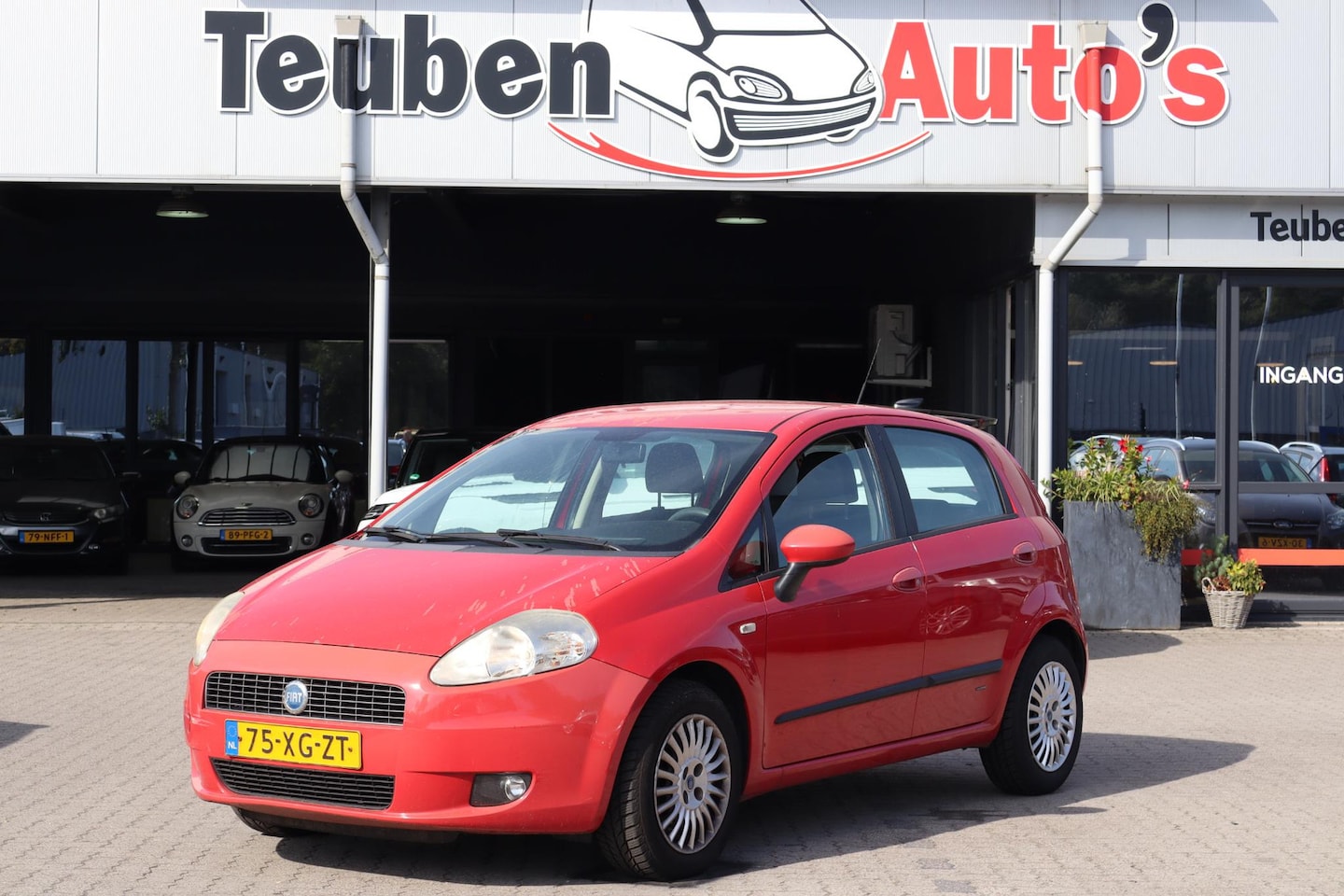 Fiat Grande Punto - 1.4 Dynamic Airco, Elektrische ramen, APK Tot en met 27-02-2026 - AutoWereld.nl