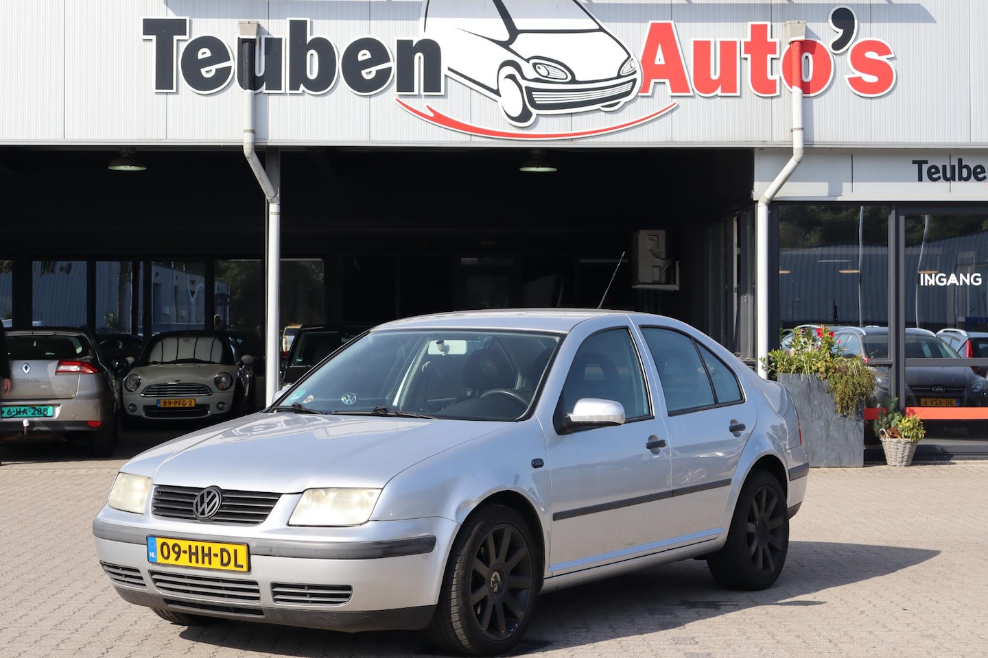 Volkswagen Bora - 2.0 Airco, Elektrische ramen, Trekhaak, APK tot 31-07-2026 - AutoWereld.nl