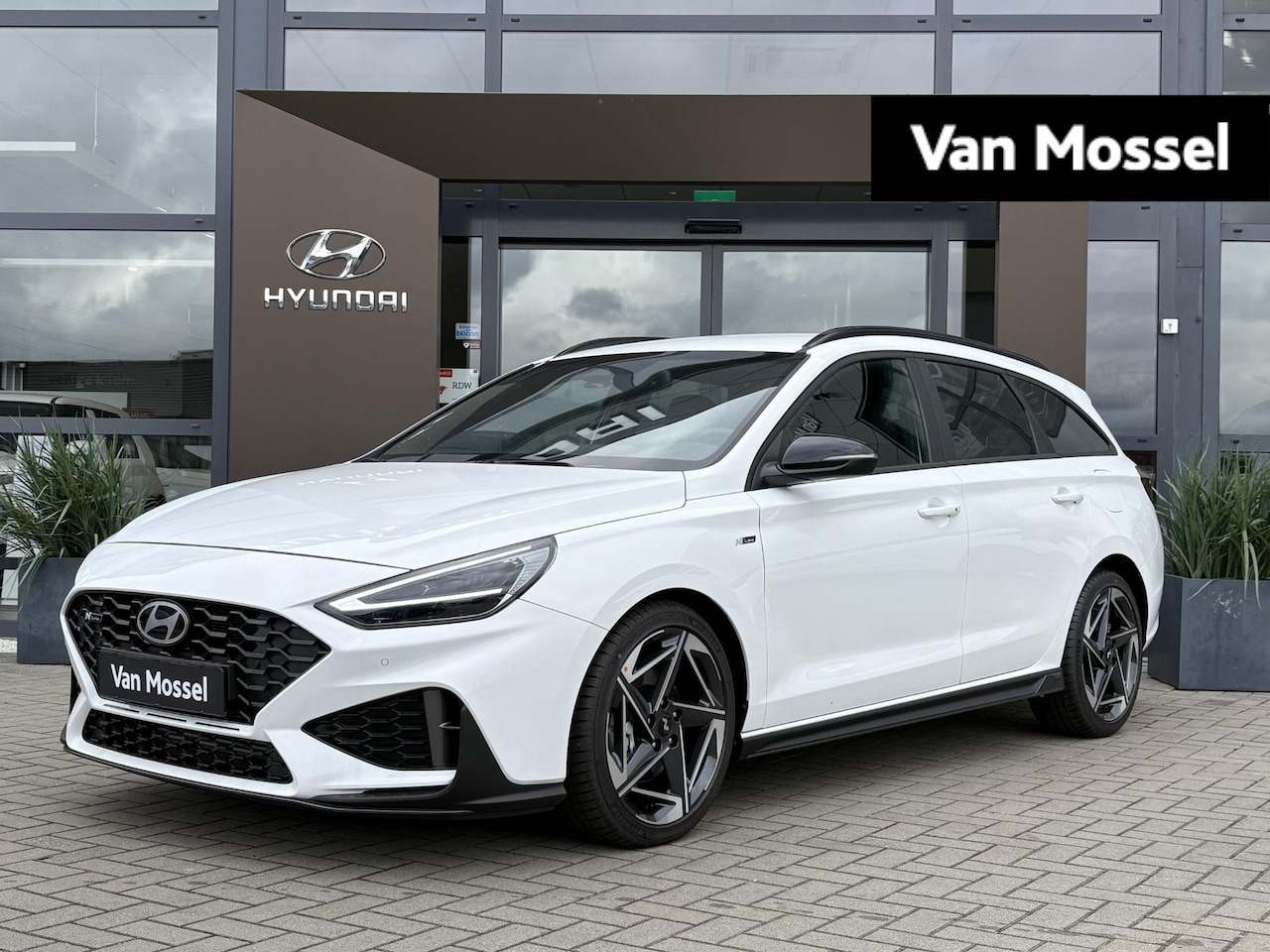 Hyundai i30 Wagon - 1.5 T-GDi MHEV N Line | Automaat | Achteruitrijcamera l Stuurwielverwarmng l Adaptieve Cru - AutoWereld.nl
