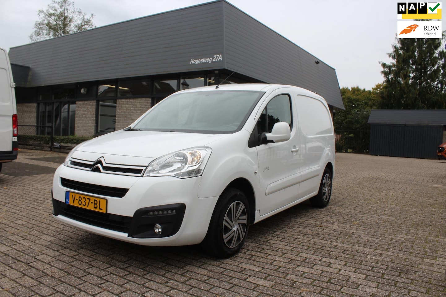 Citroën Berlingo - AUTOMAAT !! Nieuw staat met alle acc 1.6 BlueHDI 100 Business Economy S&S - AutoWereld.nl