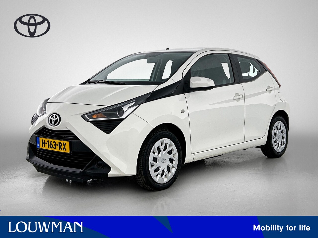 Toyota Aygo - 1.0 VVT-i x-play | Airco | Camera | - AutoWereld.nl