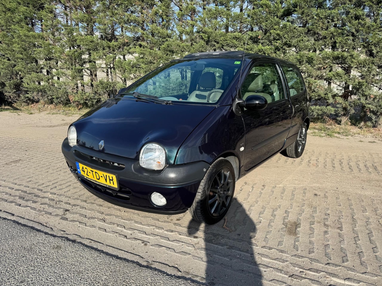 Renault Twingo - 1.2-16V Paris 1.2-16V Paris - AutoWereld.nl