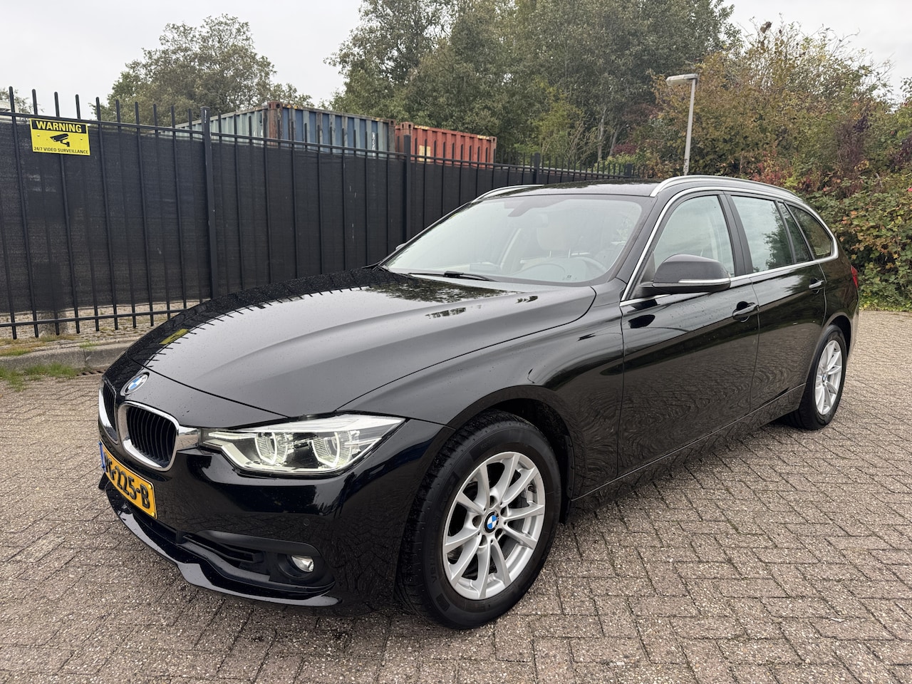 BMW 3-serie Touring - 318i Autom/Tiptr Executive Leer/Navi/Clima/Cruise/Trekhaak - AutoWereld.nl