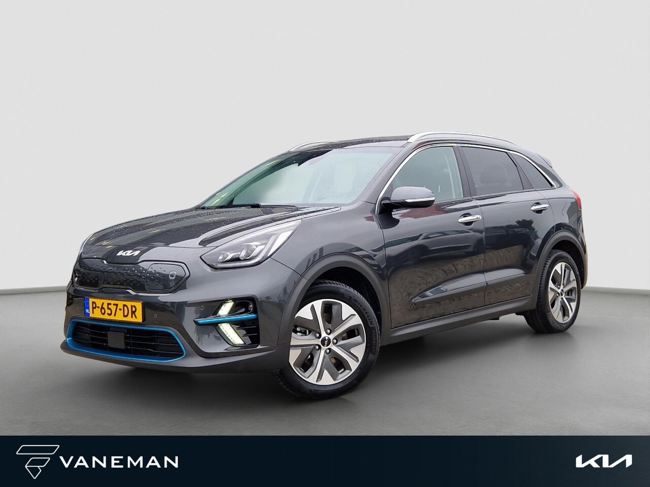 Kia e-Niro - DynamicPlusLine 64 kWh STOELVERWARMING - SCHUIFDAK - EERSTE EIGENAAR - AutoWereld.nl