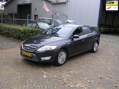 Ford Mondeo - 2.0-16V Trend nap airco nieuwe apk