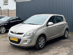 Hyundai i20 - 1.4i DynamicVersion