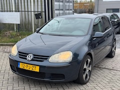 Volkswagen Golf - 1.6 FSI Trendline Airco 5 deurs