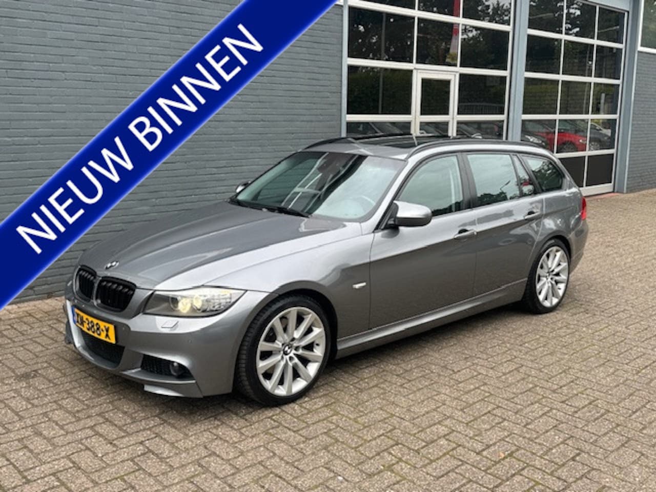 BMW 3-serie Touring - 318d M Sport Edition / Panoramadak / Leder - AutoWereld.nl