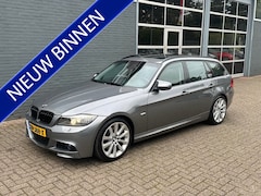 BMW 3-serie Touring - 318d M Sport Edition / Panoramadak / Leder
