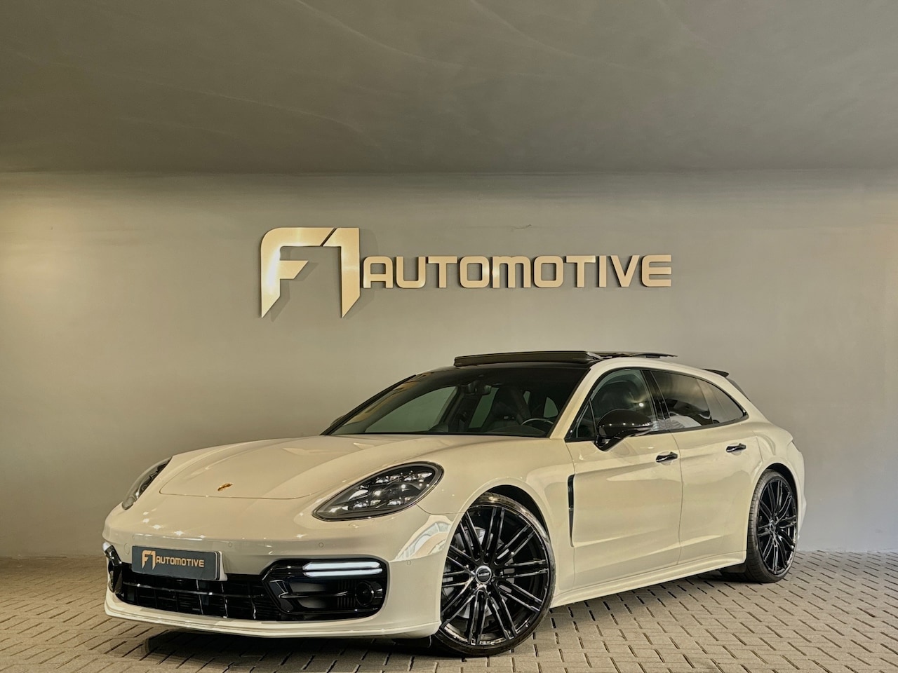 Porsche Panamera Sport Turismo - 2.9 4S Pano|Sportdesign|Burmester - AutoWereld.nl