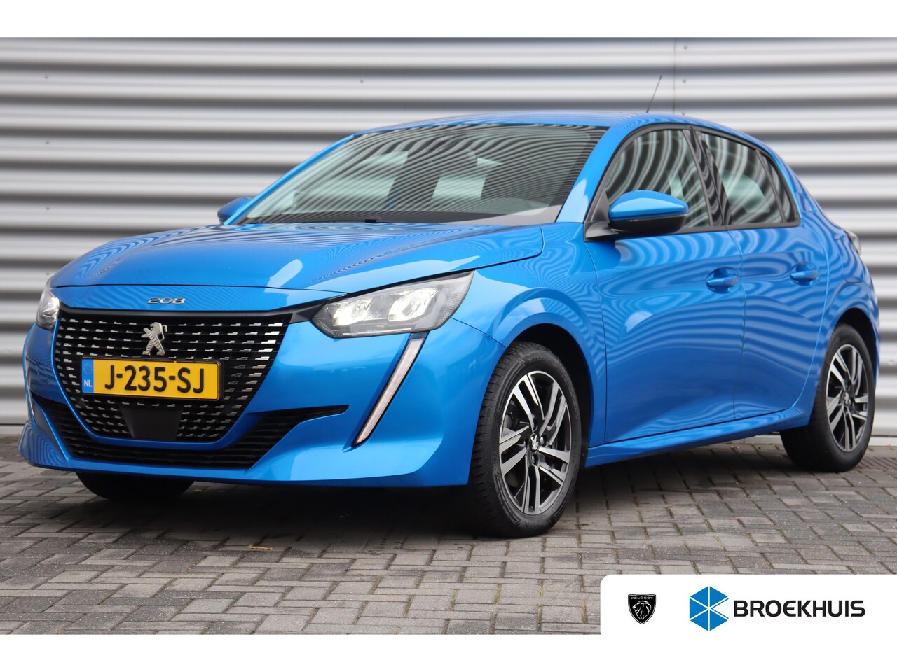 Peugeot 208 - 1.2 PURETECH 100PK ALLURE PACK / NAVI / LEDER / CLIMA / FULL-LED / 16" LMV / KEYLESS / ADA - AutoWereld.nl