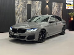 BMW 5-serie - 530e 50 Jahre M Edition|Open dak|Laser Lights|BOMVOL