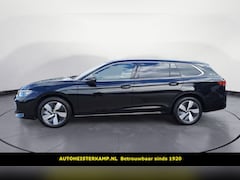 Volkswagen Passat Variant - 2.0 TDI 150 PK Automaat Panorama-Schuifdak Massage ACC Trekhaak LED
