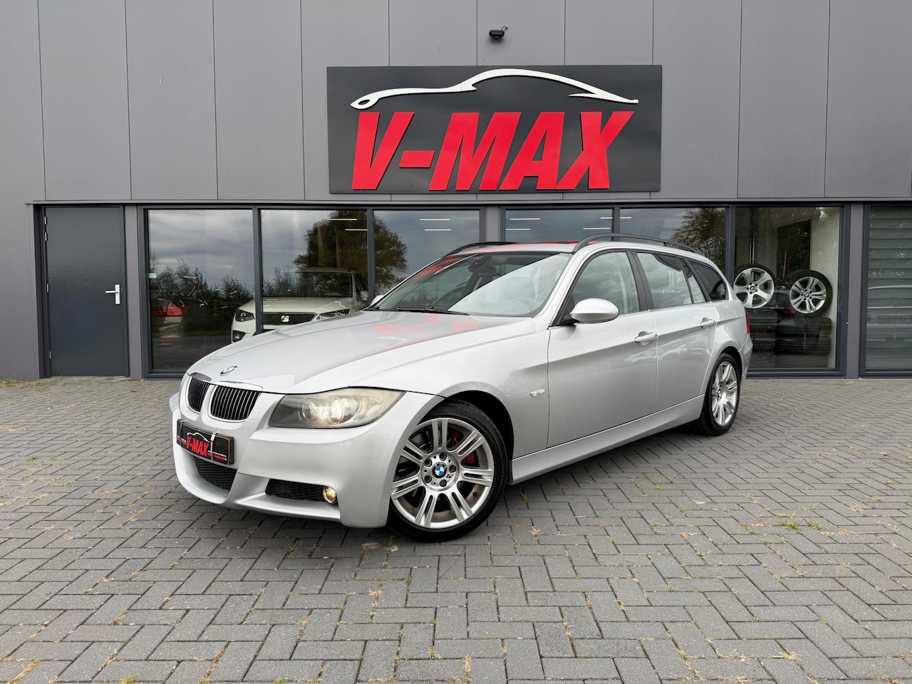 BMW 3-serie - 325xi Dynamic Executive Xenon Leer Memory NaviProf Stoelvw - AutoWereld.nl