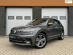 Volkswagen Tiguan - 2.0 TSI 4Motion 3x R-Line Pano Trekhaak Keyless