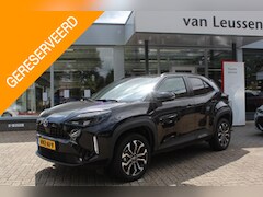 Toyota Yaris Cross - 1.5 HYBRID STYLE PANODAK STOEL-STUUR & RUITENWISSER VERW. EL-ACHTERKLEP KEYLESS