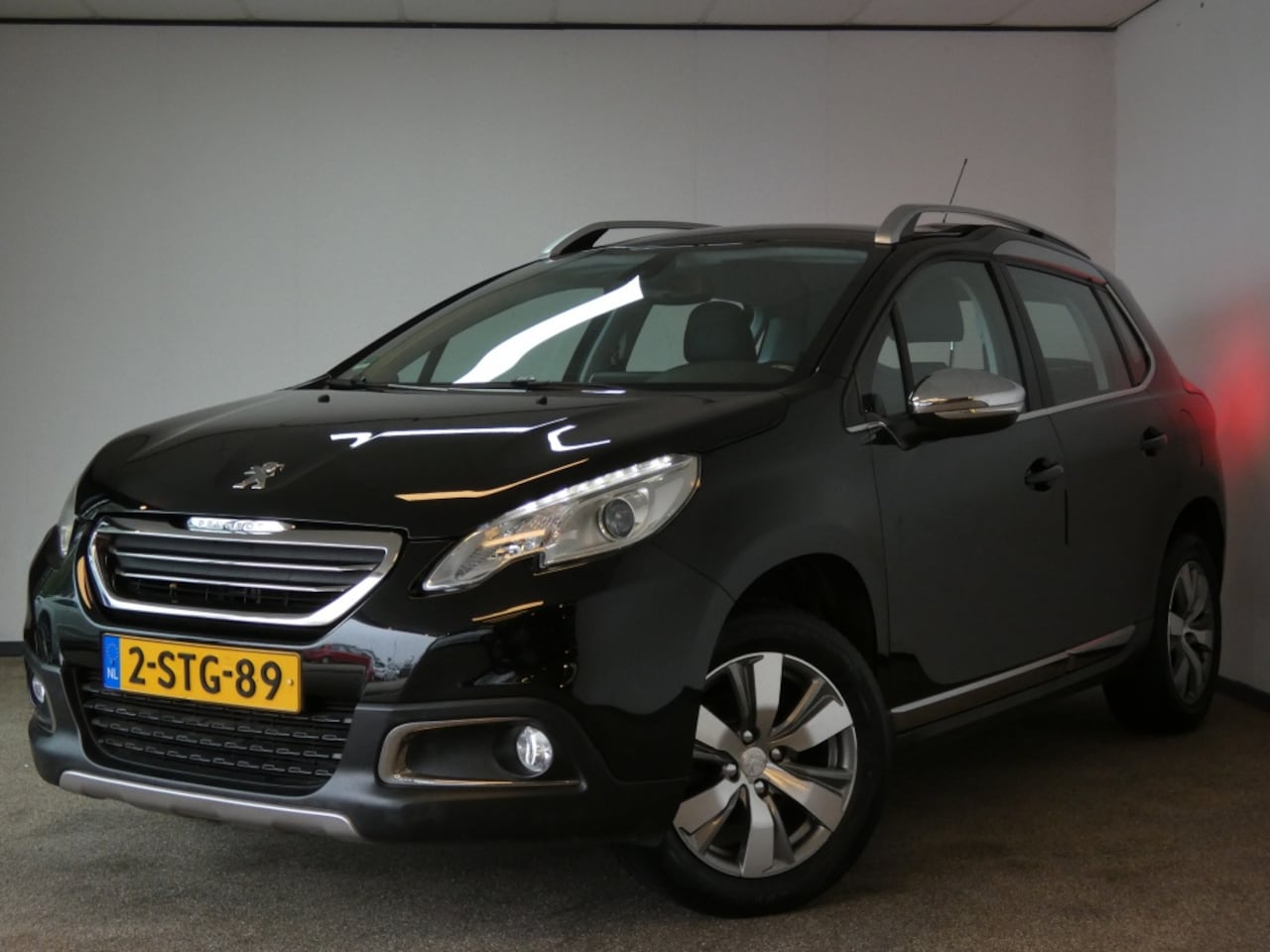 Peugeot 2008 - 1.2 VTi Allure Nwe APK airco - AutoWereld.nl