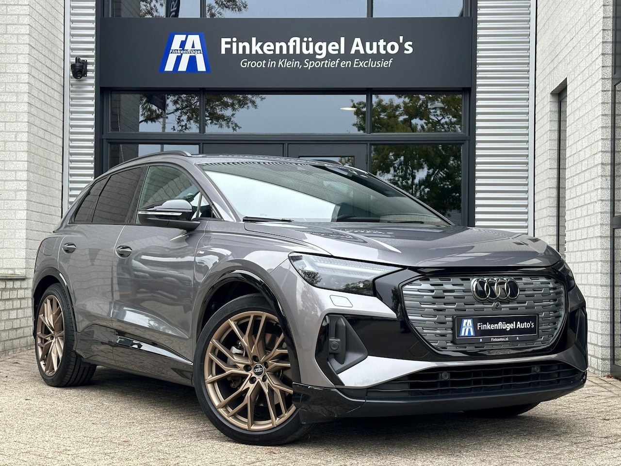 Audi Q4 e-tron - 45 Quattro S-line BTW Optiek-zwart + |Matrix |21inch |Leder |Navi |Sfeer | - AutoWereld.nl