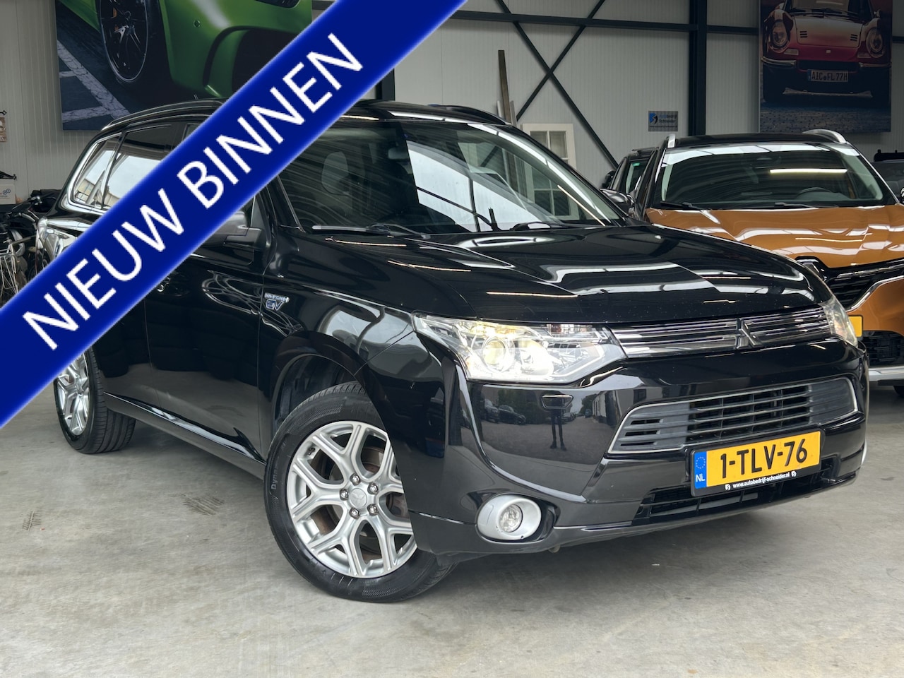 Mitsubishi Outlander - 2.0 AWD PHEV Instyle Leder Trekhaak NAP - AutoWereld.nl