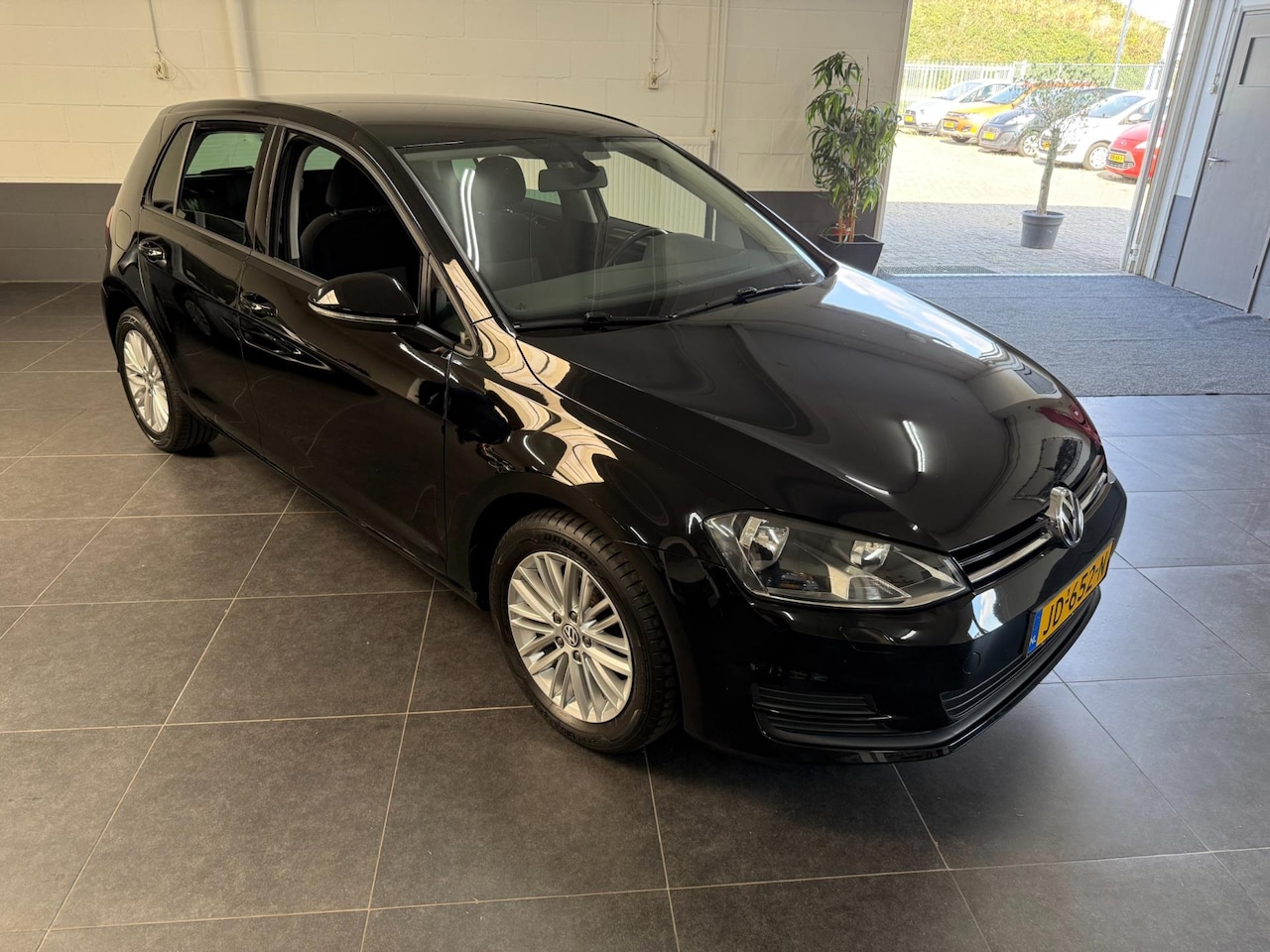 Volkswagen Golf - 1.2 TSI Trendline 1.2 TSI Trendline - AutoWereld.nl