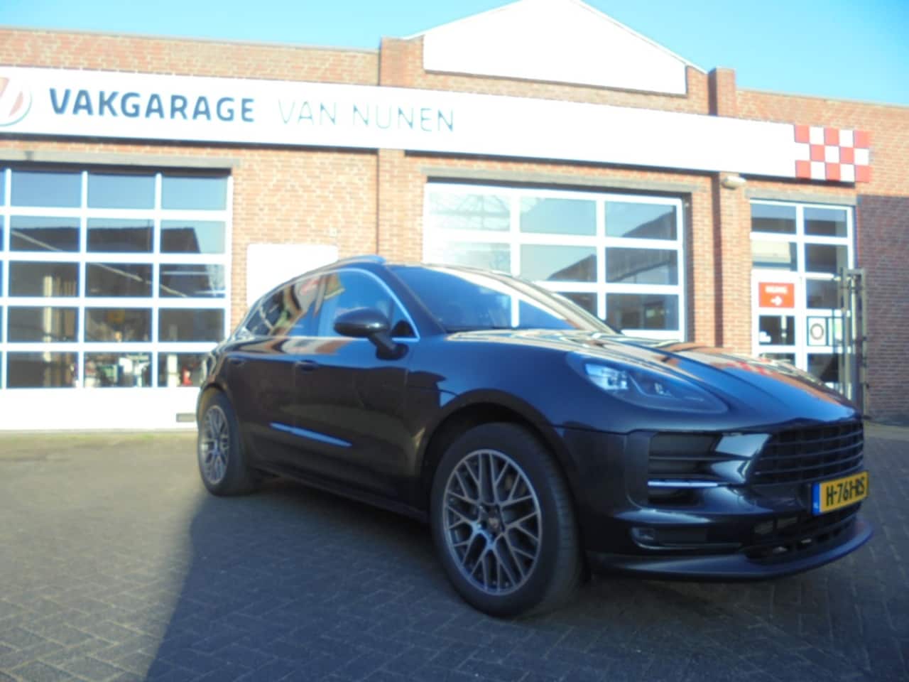 Porsche Macan - 2.0||Pano||Sport uitl.||leder||Luchtveer||Rijklaar|| - AutoWereld.nl