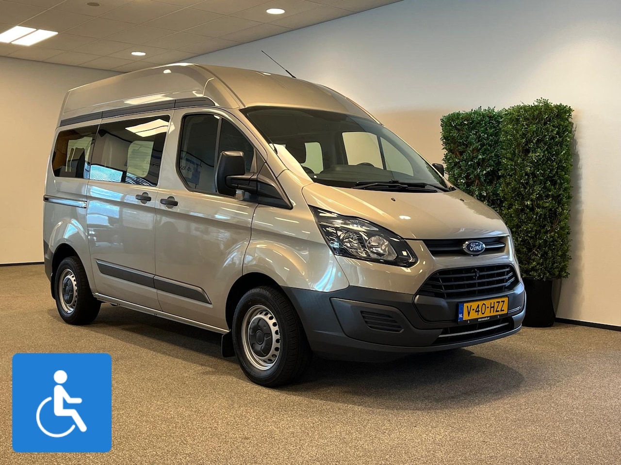 Ford Transit Custom - L1H2 Rolstoelbus - AutoWereld.nl