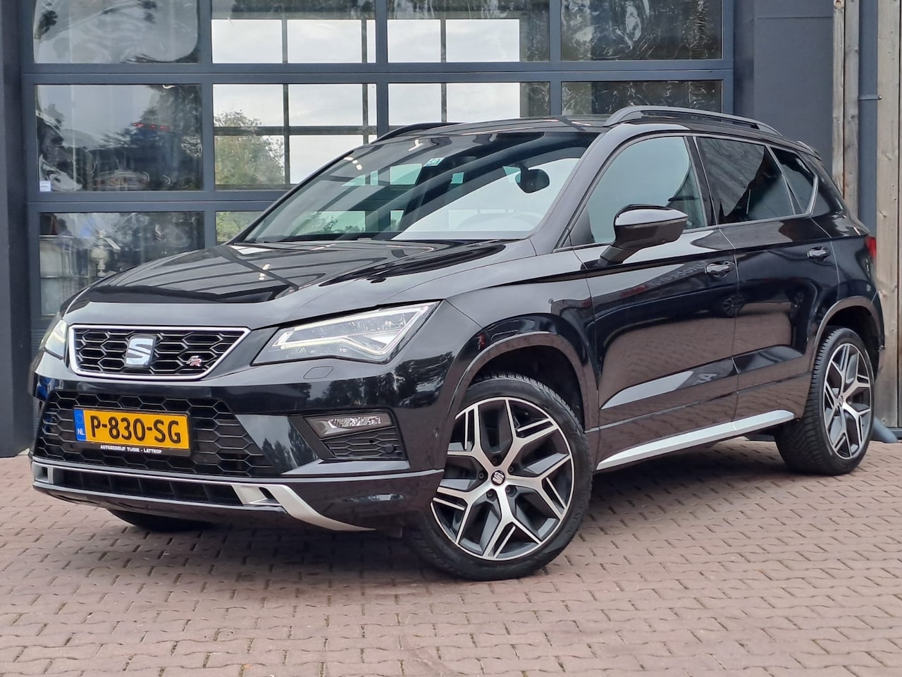 SEAT Ateca - 2.0 EcoTSI FR 4DRIVE | Automaat | LED | Trekhaak | Stoelverwarming | Park Assist | Elek. k - AutoWereld.nl