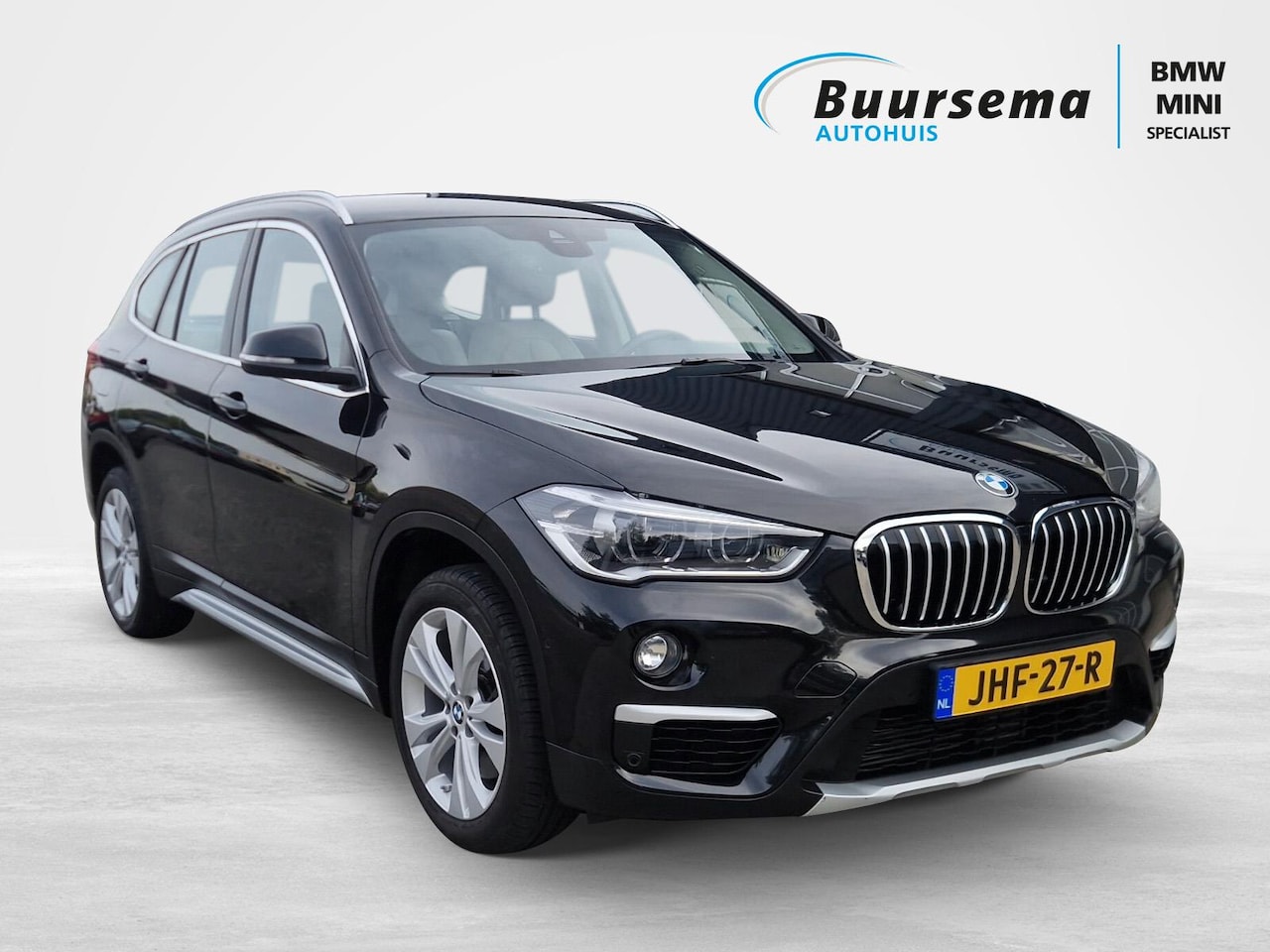 BMW X1 - sDrive20i High Exec. | X-Line | Head-Up Display | Navigatie | Achteruitrijcamera | 92.000 - AutoWereld.nl