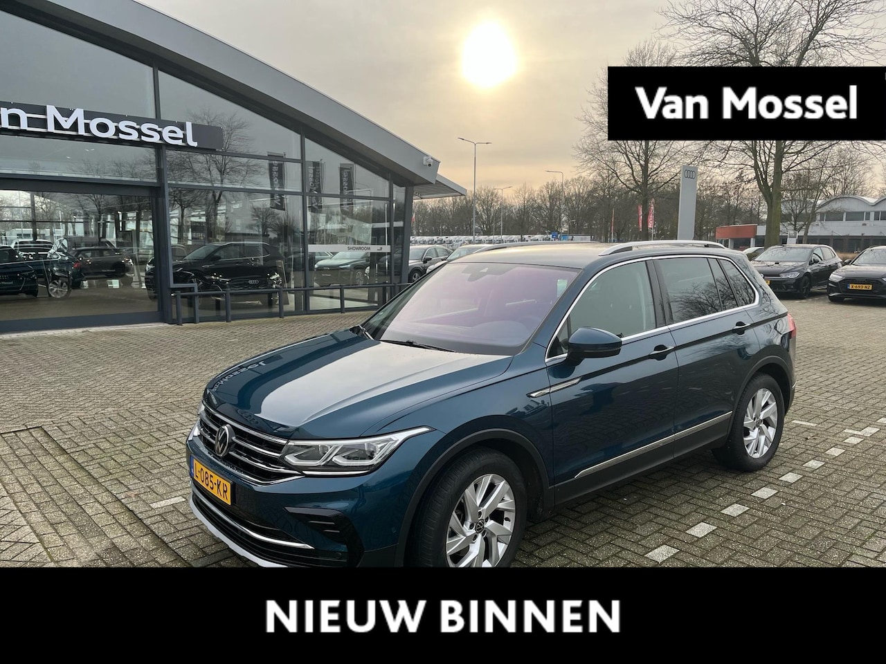 Volkswagen Tiguan - 1.5 TSI Elegance Automaat | Navigatie | Camera | Parkeersensoren | Cruise control | 18 Inc - AutoWereld.nl