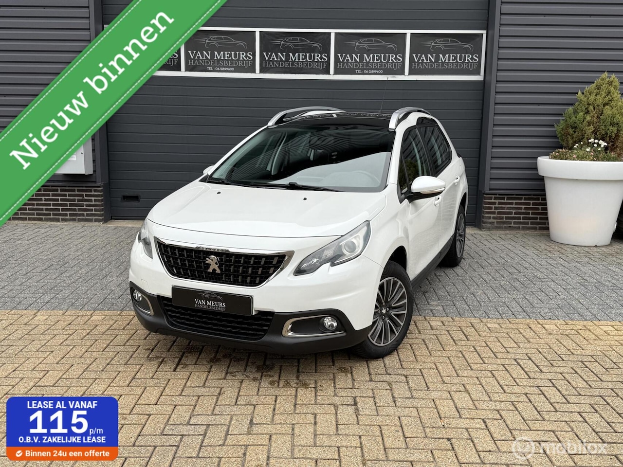 Peugeot 2008 - 1.2 PureTech Blue Lion 1.2 PureTech Blue Lion, Airco, Navigatie, NW DB riem, Pano, APK 06-2026 - AutoWereld.nl